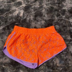 Princess Vera Wang Shorts - small